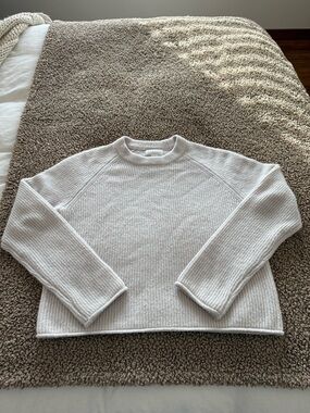 Velvet Crew Neck Sweater Medium